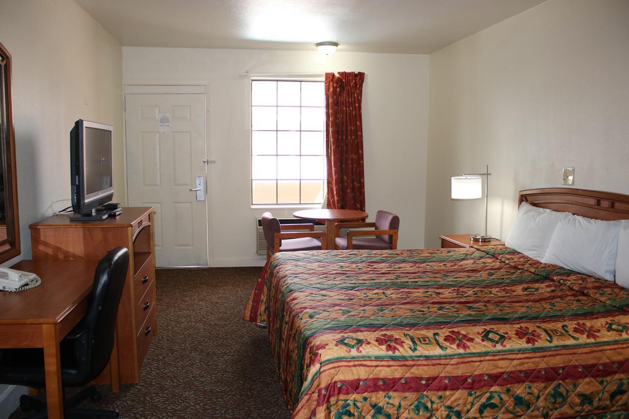 Travel Inn San Antonio Lackland Sea World Exterior foto